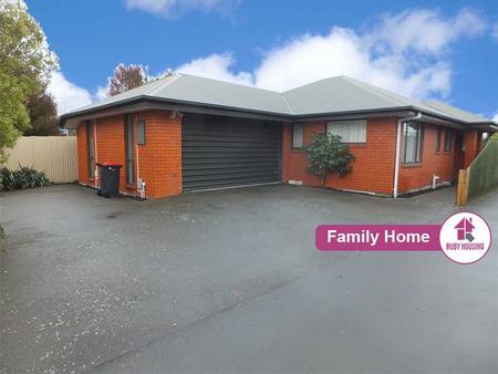Buy 112 Lyttelton St | $625 weekly in NZ. 112 Lyttelton St | $625 time period - void broad household home in Spreydon, available from 31/10/2025  	  quiet and peaceful  	  Ligh 