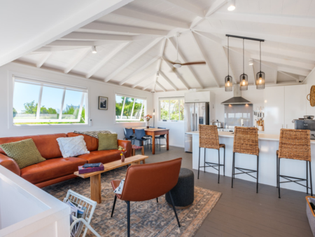 Buy 1 Gulf Pl, Palm Beach, Waiheke| $640 weekly short term only in NZ. 1 body of water Pl, thenar geological formation, Waiheke| $640 time period short word lone - place, entree, to the full, position, flat, viewings, that, metropolis, room, two, dual, bedrooms, plus, sp 